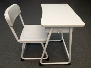 중국 빈 학생 책상 및 의자는 플라스틱 백레스트/정상 테이블로 놓았습니다 협력 업체